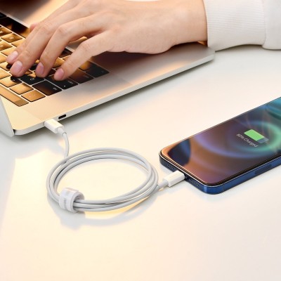Baseus Superior USB-C / Lightning gyors adat/töltőkábel PD 20W 1m - Fehér Baseus Superior USB-C / Lightning gyors adat/töltőkábel PD 20W 1m - Fehér