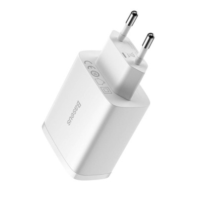 Baseus kompakt gyorstöltő, hálózati töltő, 3x USB, 17W (fehér) Baseus kompakt gyorstöltő, hálózati töltő, 3x USB, 17W (fehér)